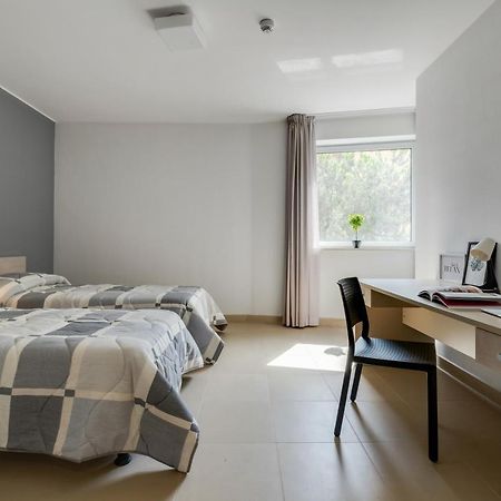 Camplus Mazzini Aparthotel โบโลญญา ภายนอก รูปภาพ