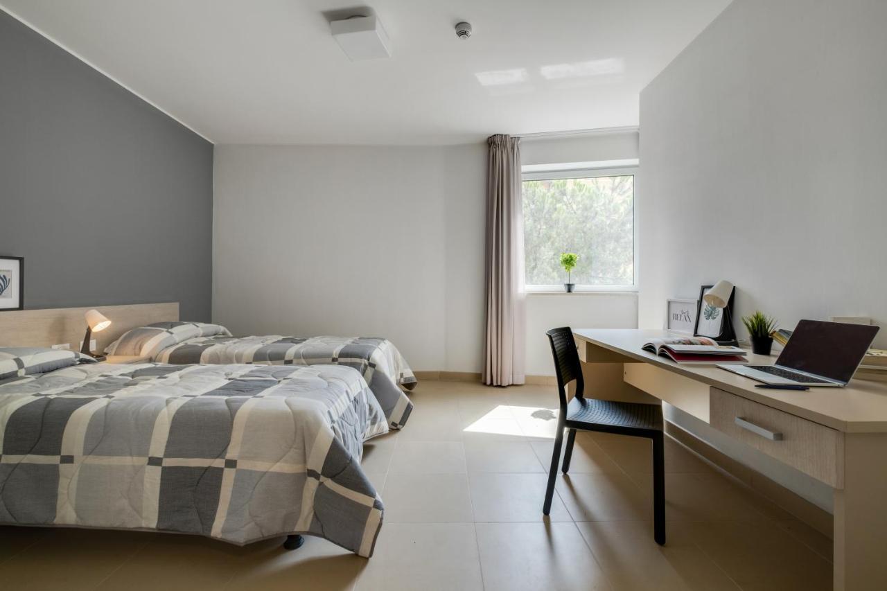 Camplus Mazzini Aparthotel โบโลญญา ภายนอก รูปภาพ