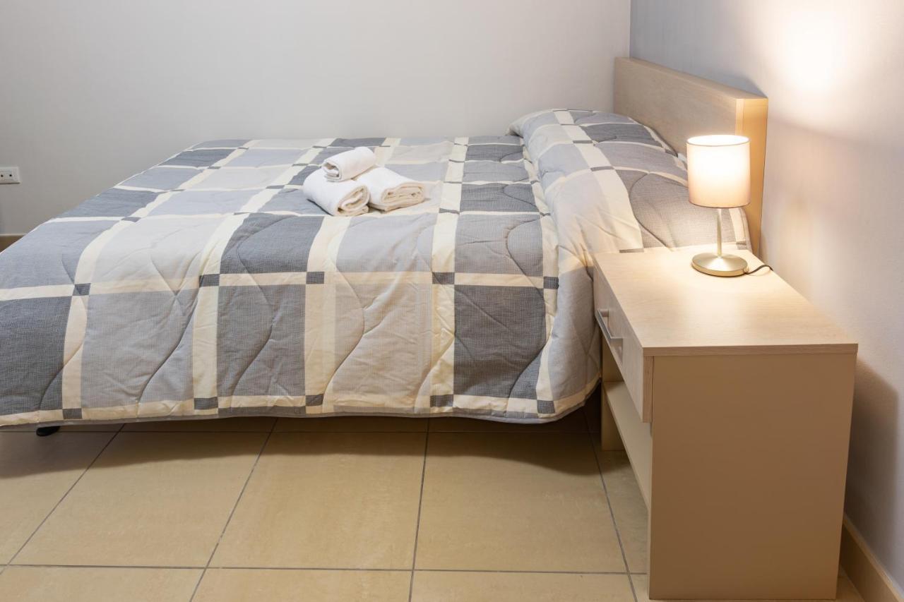 Camplus Mazzini Aparthotel โบโลญญา ภายนอก รูปภาพ